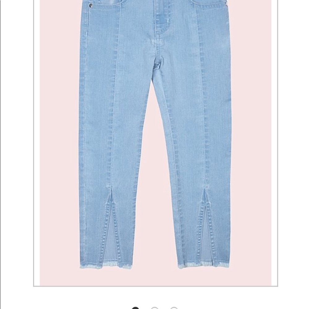 It’s in my jeans! London girls size 5/6
